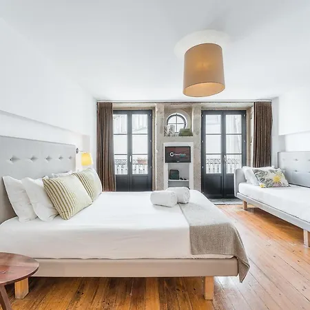 In Portugal - Ribeira Center - 3 * Oporto